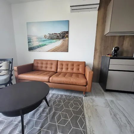 Апартаменты With Pool & Sea View Рогозница